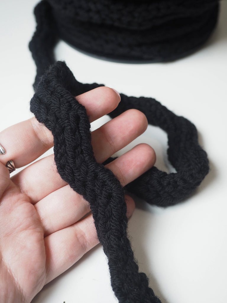 Black Knit Wave Wool Trim 20mm