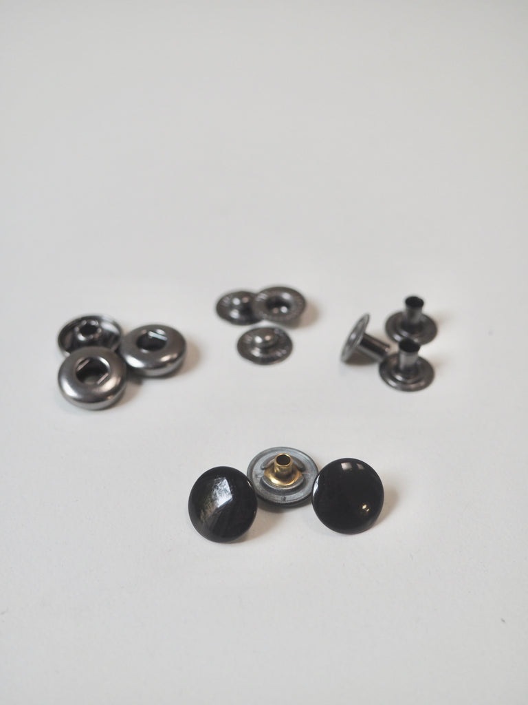 Shiny Black Press Studs 11mm/18L