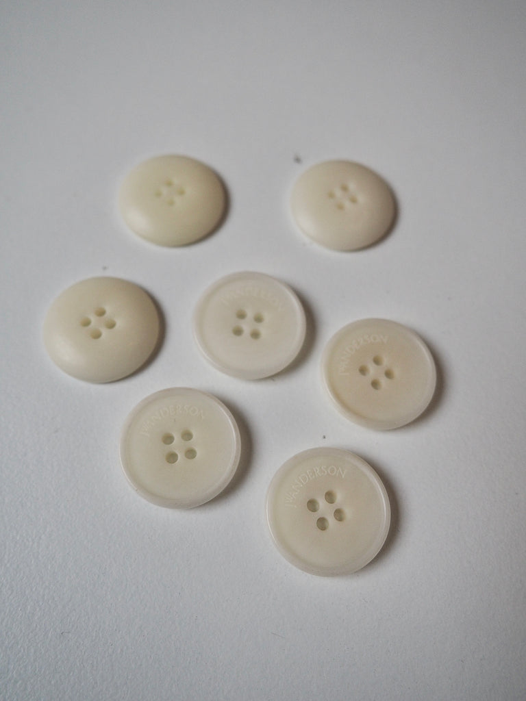 Natural Corozo Branded Rimmed Buttons 20mm/32L