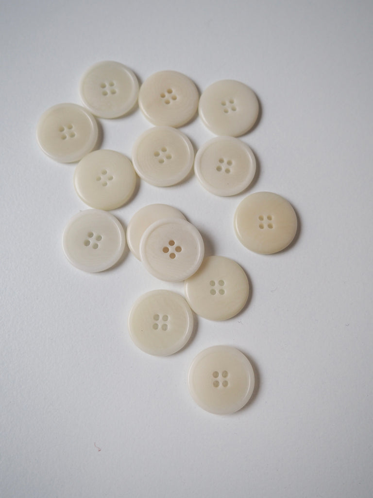 FOLK Rimmed Corozo Buttons 16mm/24L