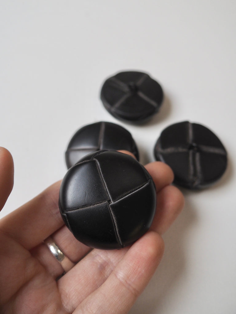 Black Woven Leather Shank Buttons 38mm/60L