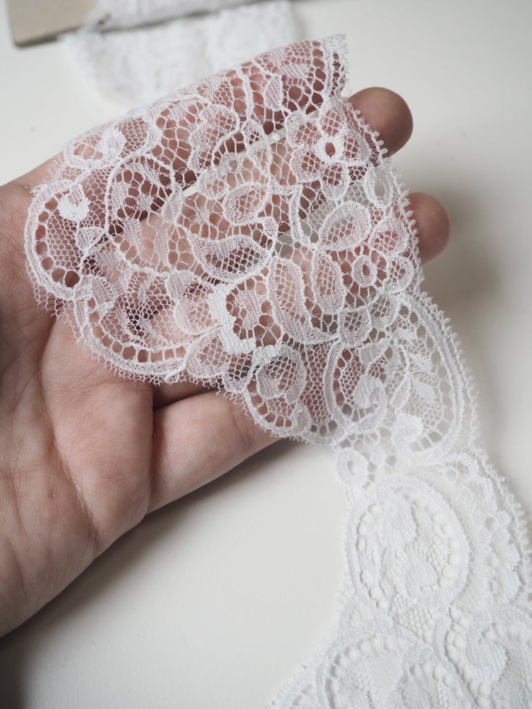 White Drop Scallop Lace Trim 8.5cm