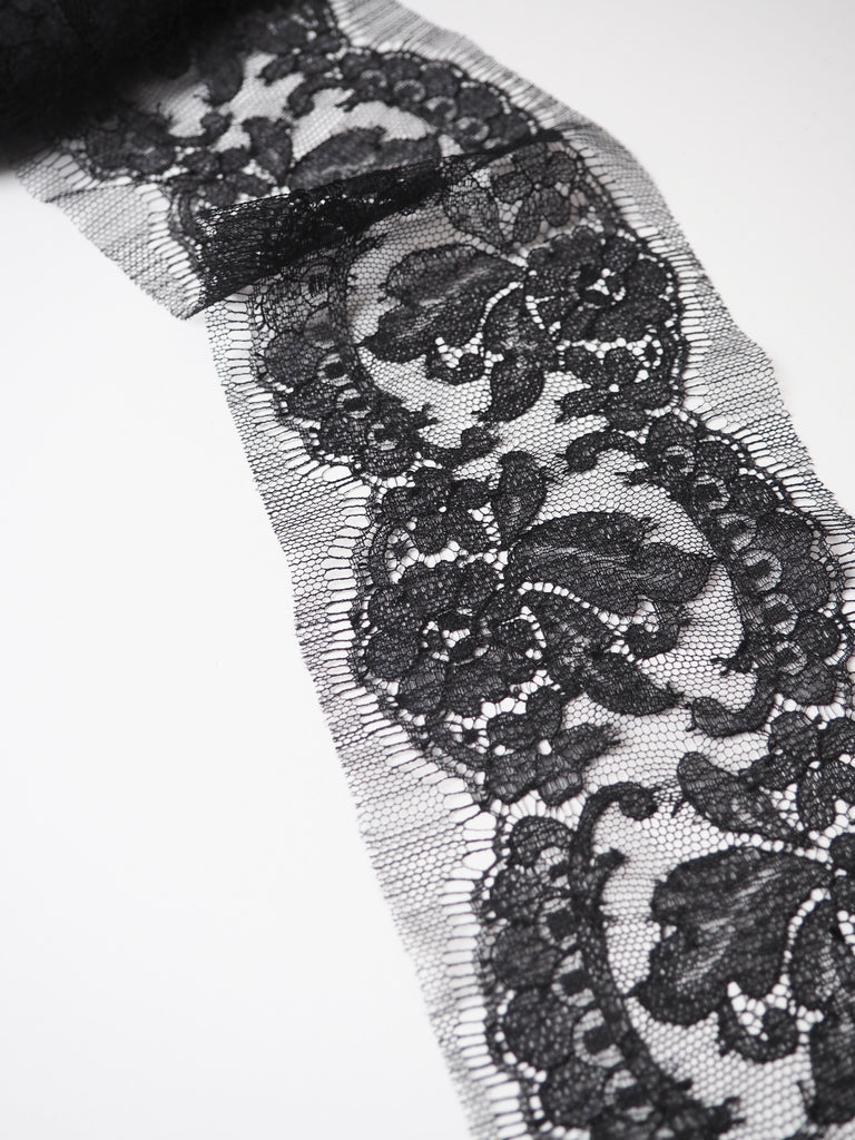 Black Fine Filigree Scallop Lace Trim 11cm