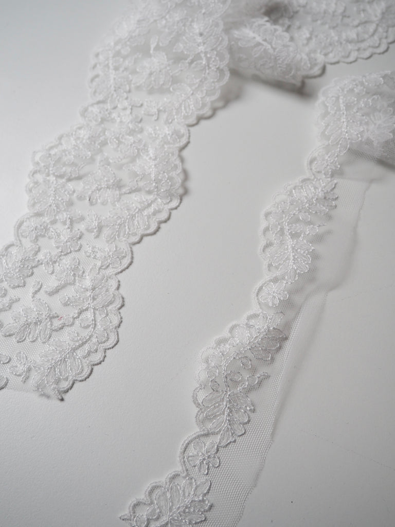 White Foliage Scallop Lace Trim