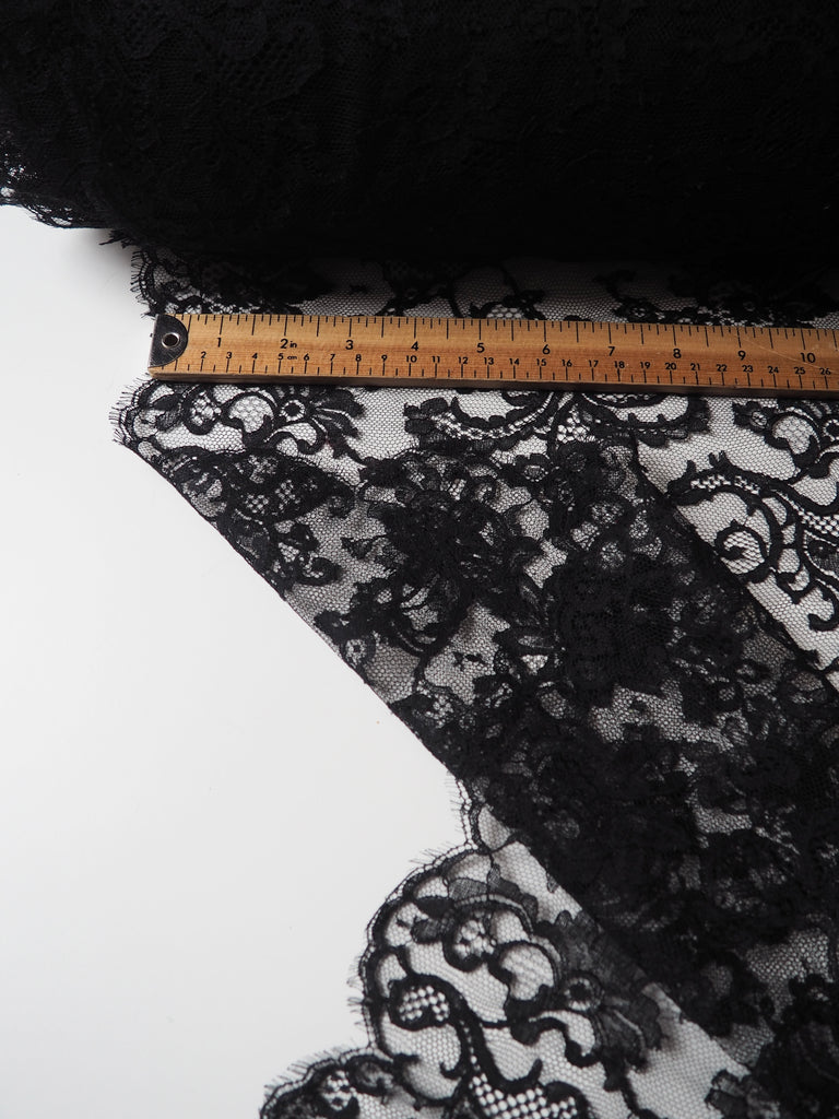 Black Scalloped Chantilly Lace