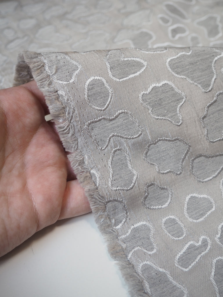 Silver Spot Jacquard