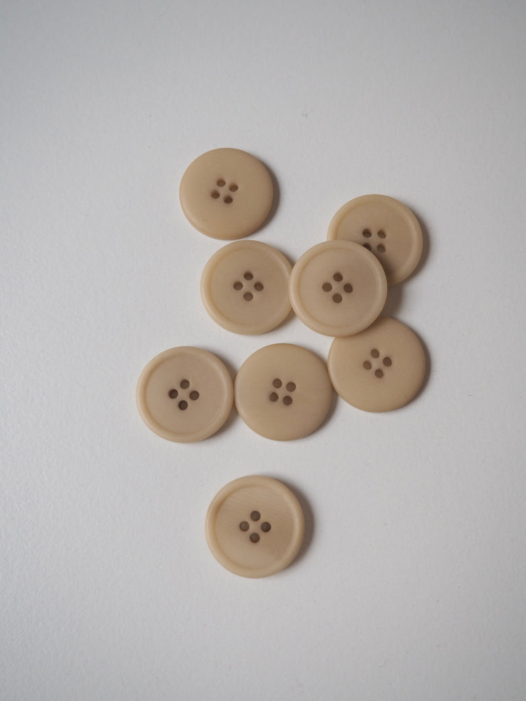 FOLK Flat-Rimmed Corozo Buttons 15mm/24L