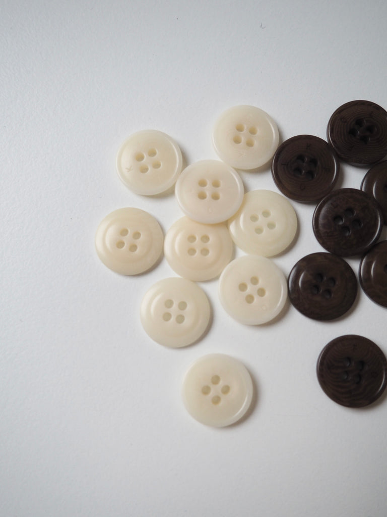 FOLK Engraved Corozo Buttons 15mm/24L