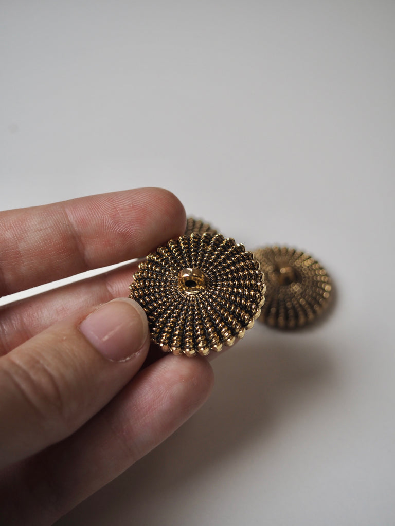 Gold Ornate Shank Buttons 30mm/48L