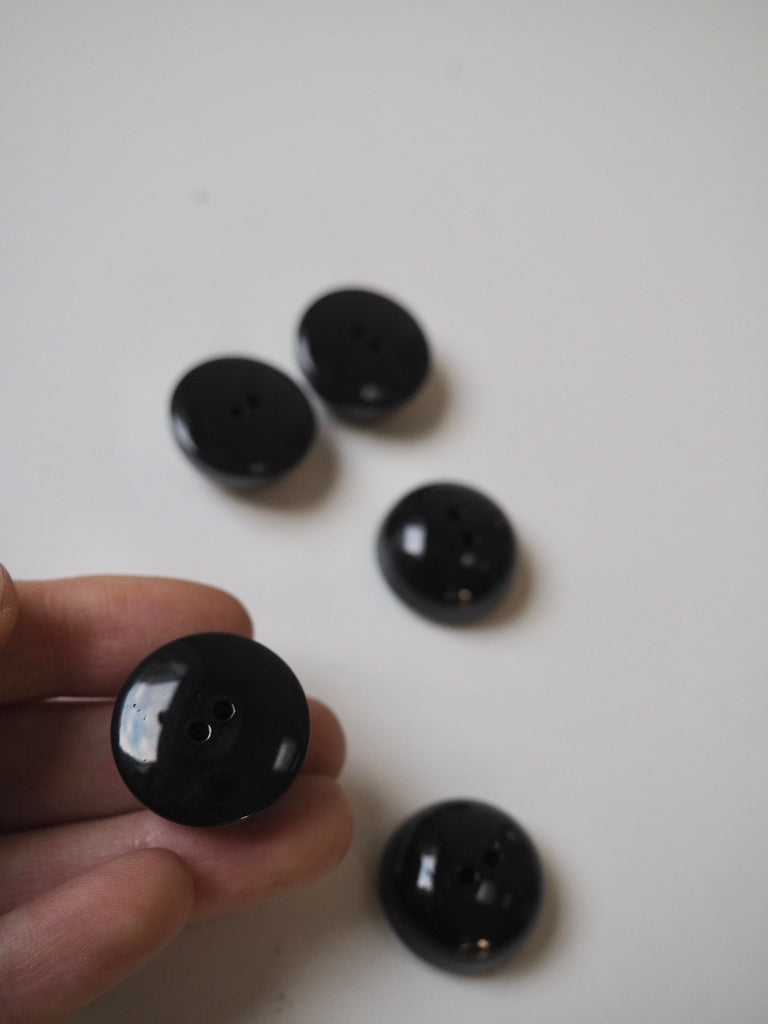 Black Dome Buttons 23mm/36L