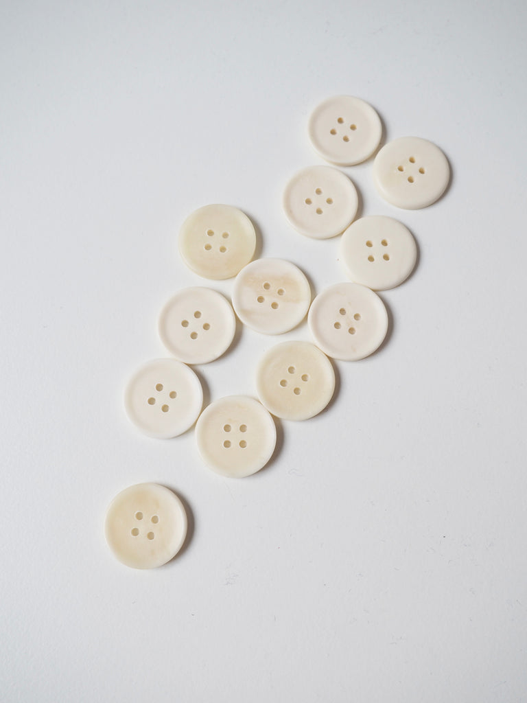 Cream Ridged Horn Buttons 19mm/30L