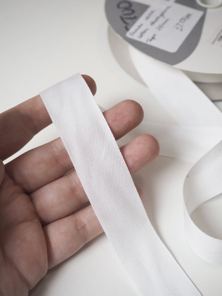 Shindo White Herringbone Cotton Tape 25mm