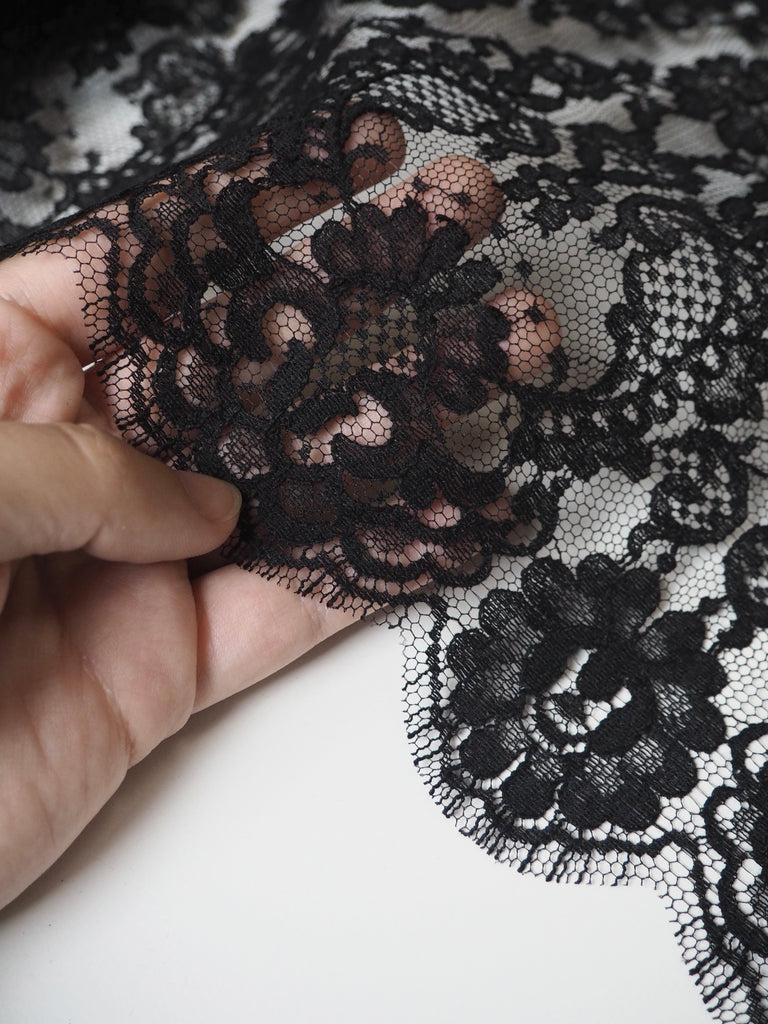 Black Corded Wave Scallop Lace Trim 33cm