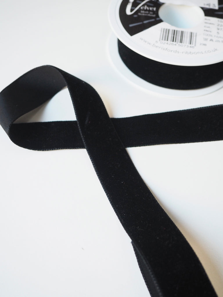 Berisfords Black Velvet Ribbon 22mm