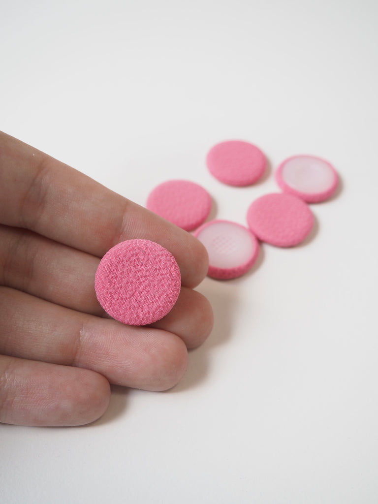 Pink Crepe Covered Buttons 21mm