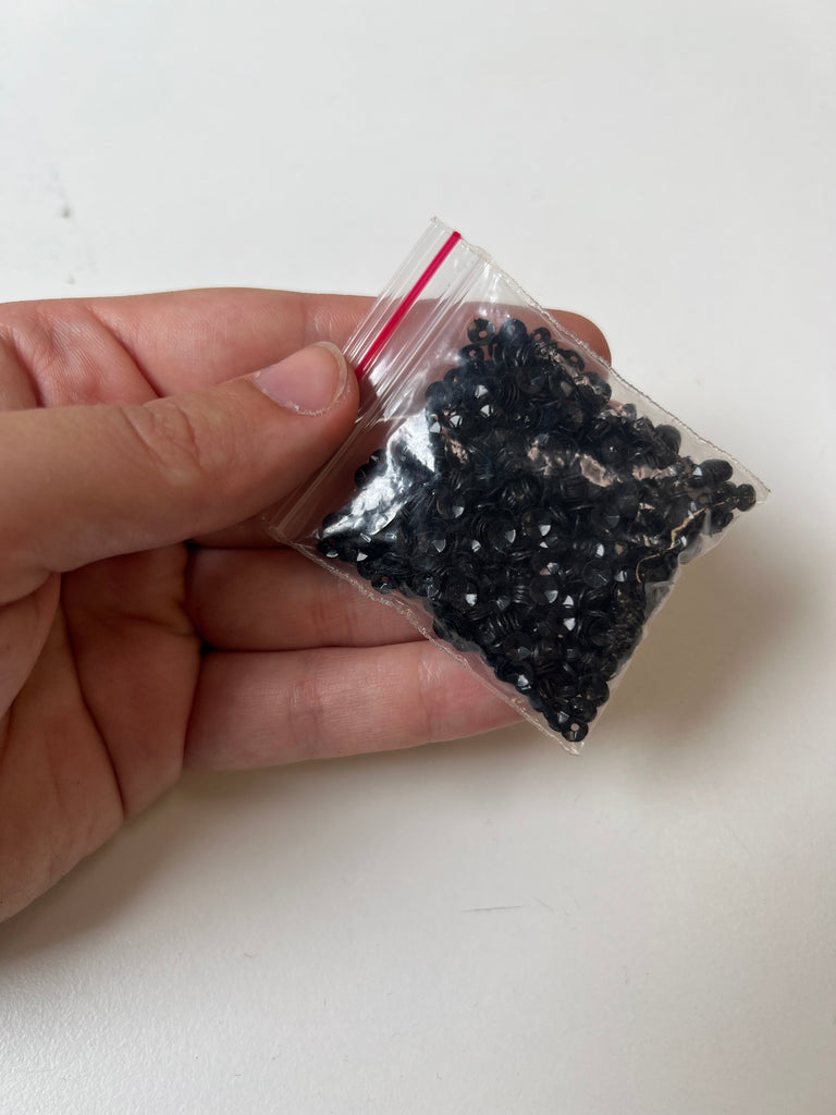 Black Sequins 6g
