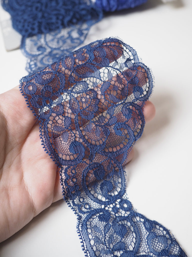 Navy Drop Scallop Lace Trim 8.5cm