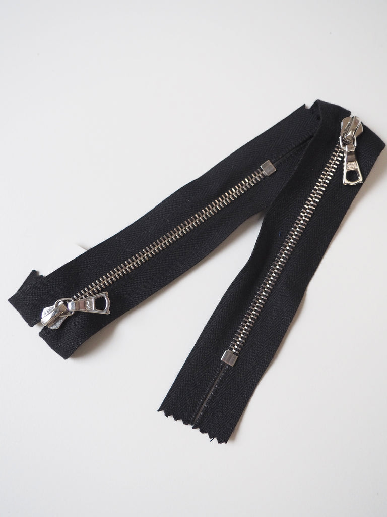 Riri 10in Black/Silver Narrow Metal Teeth Zips