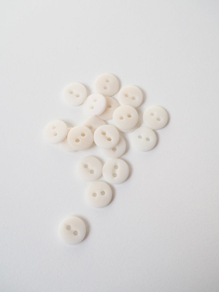 FOLK Rounded Corozo Buttons 10mm/16L