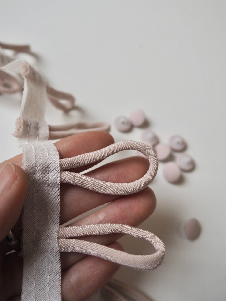 Pale Pink Fabric Covered Shank Buttons + Reuleaux Loops 10mm/16L