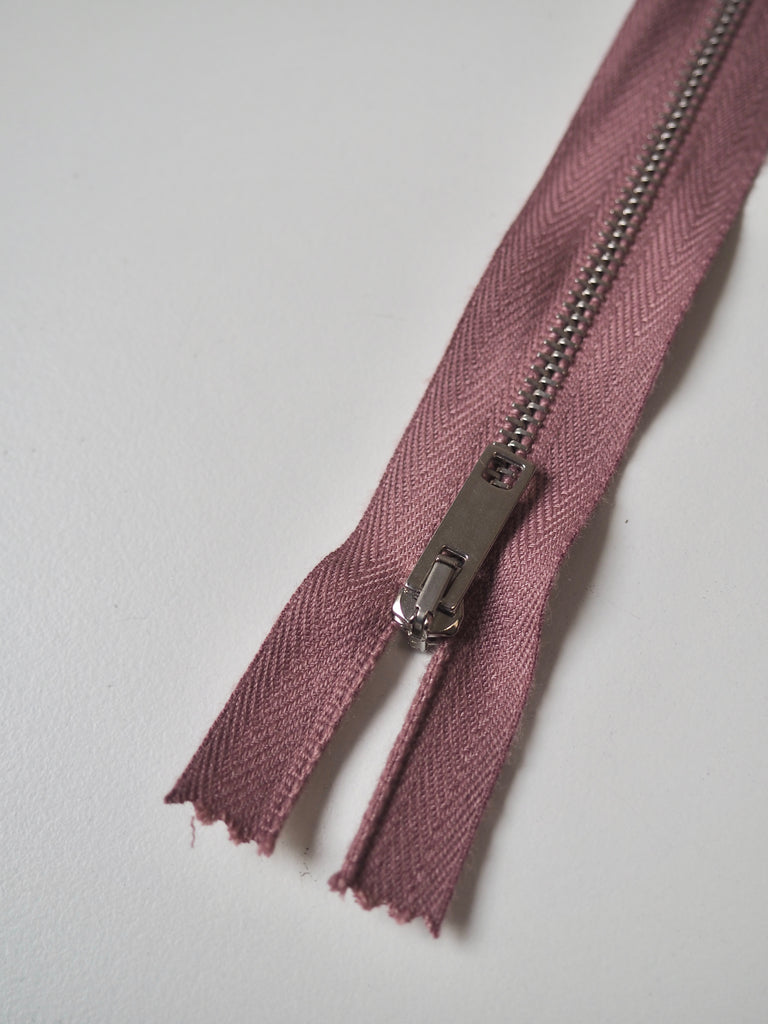 Lampo 35cm/13.5inch Mauve Narrow Metal Teeth Zips