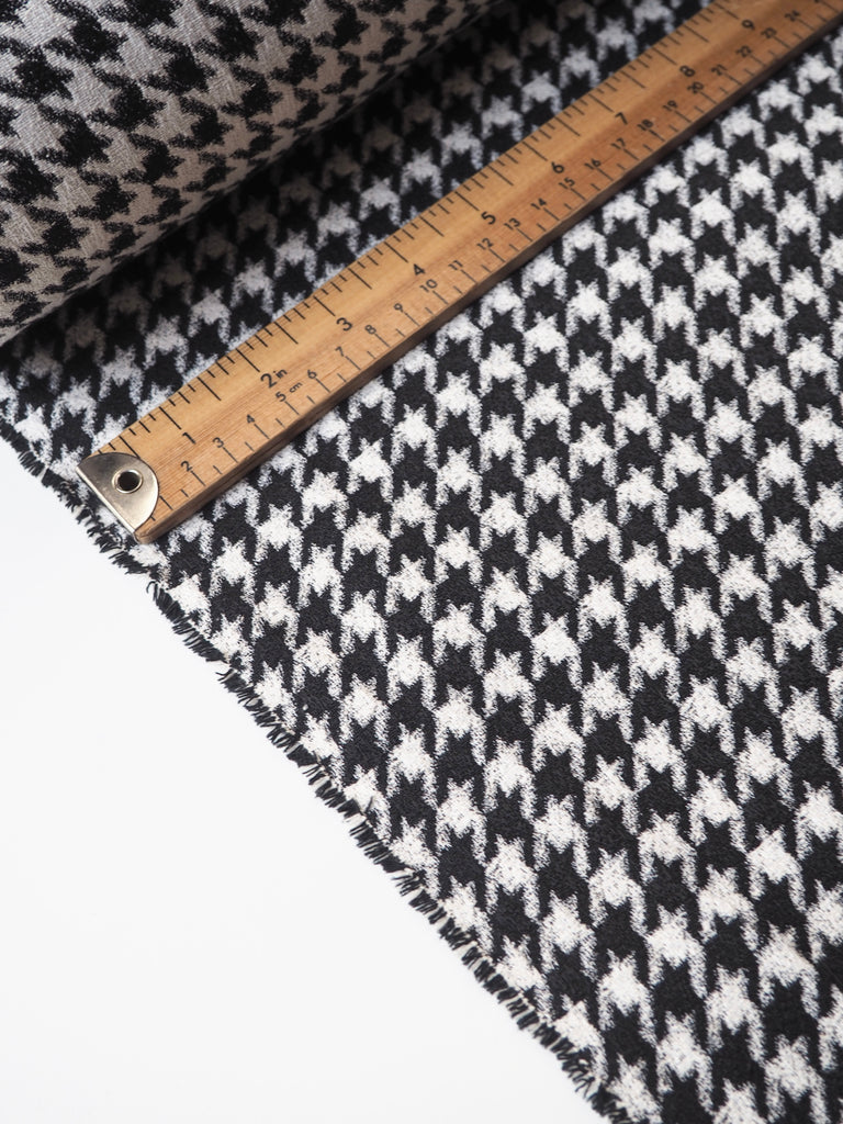 B+W Houndstooth Stretch Jacquard