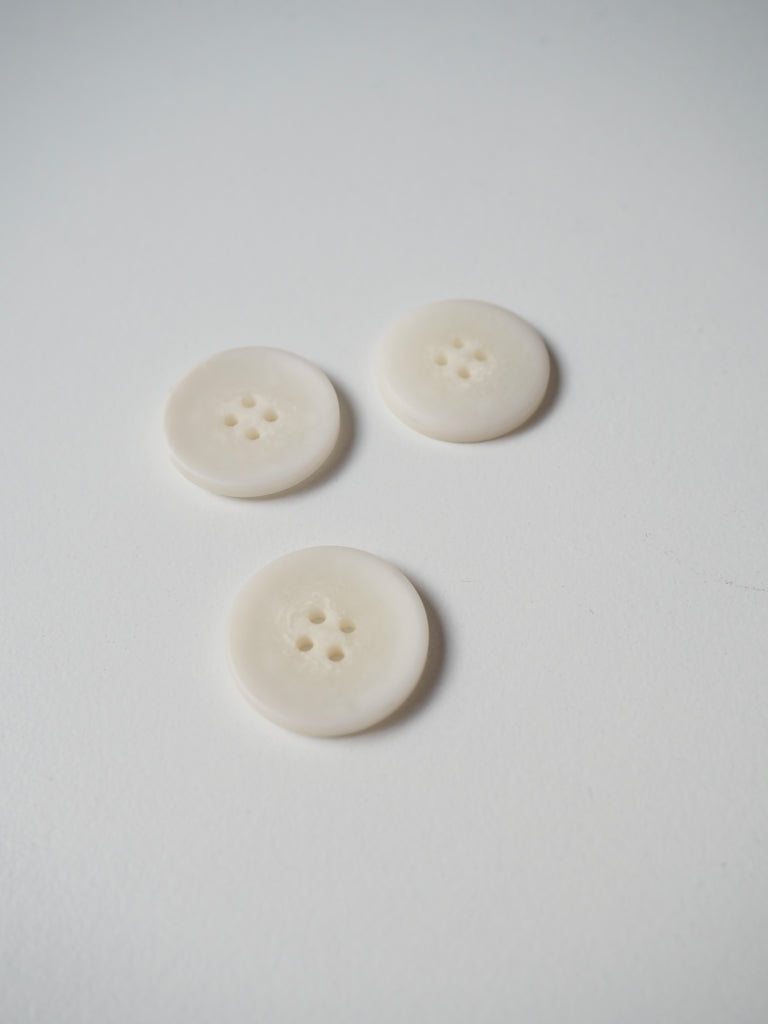 White Ridged Corozo Buttons 21mm/31L