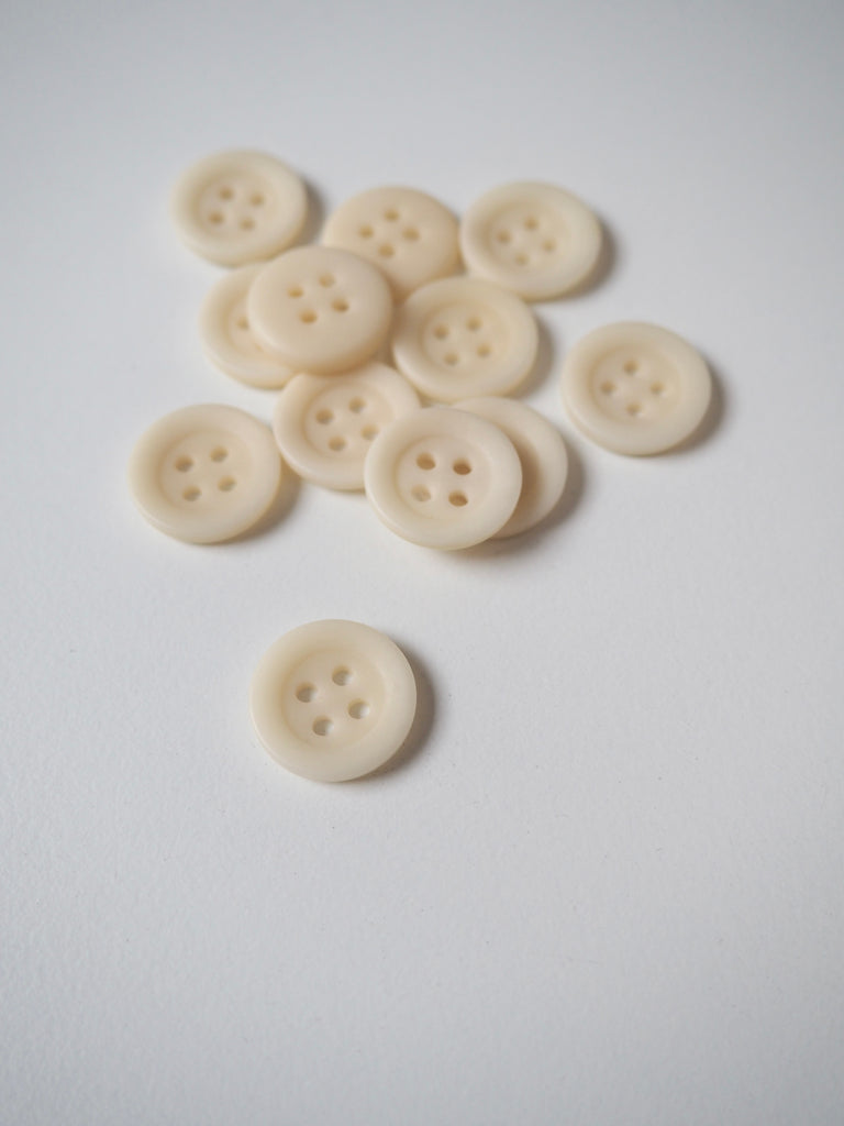 FOLK Thick-rimmed Corozo Buttons 15mm/24L