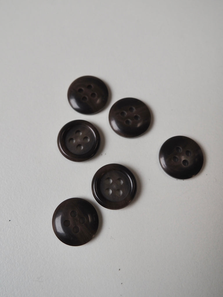Brown Faux-Horn Rimmed Buttons 15mm/24L
