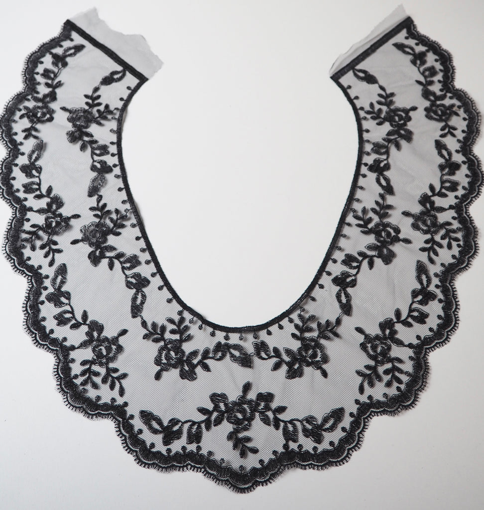 Black Lurex Rose Garland Scallop Lace Collars