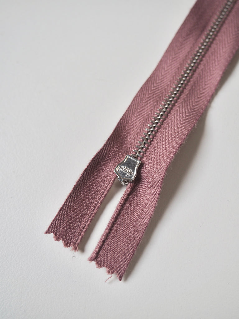 Lampo 35cm/13.5inch Mauve Narrow Metal Teeth Zips