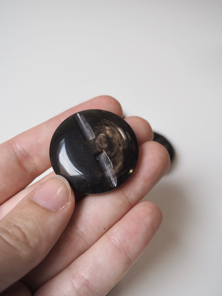 Brown Channel Hole Horn Buttons 34mm/54L