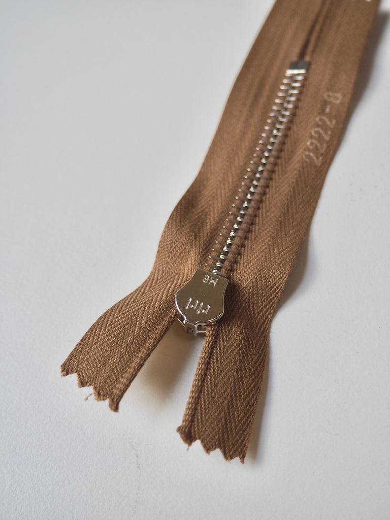 Riri 8cm/3.5inch Tan Metal Teeth Zip