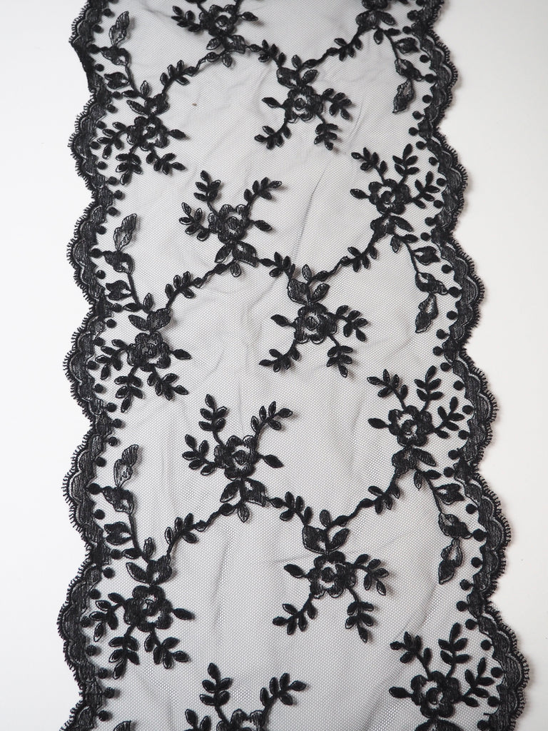 Black Rose Garland Scallop Lace Trim 24cm