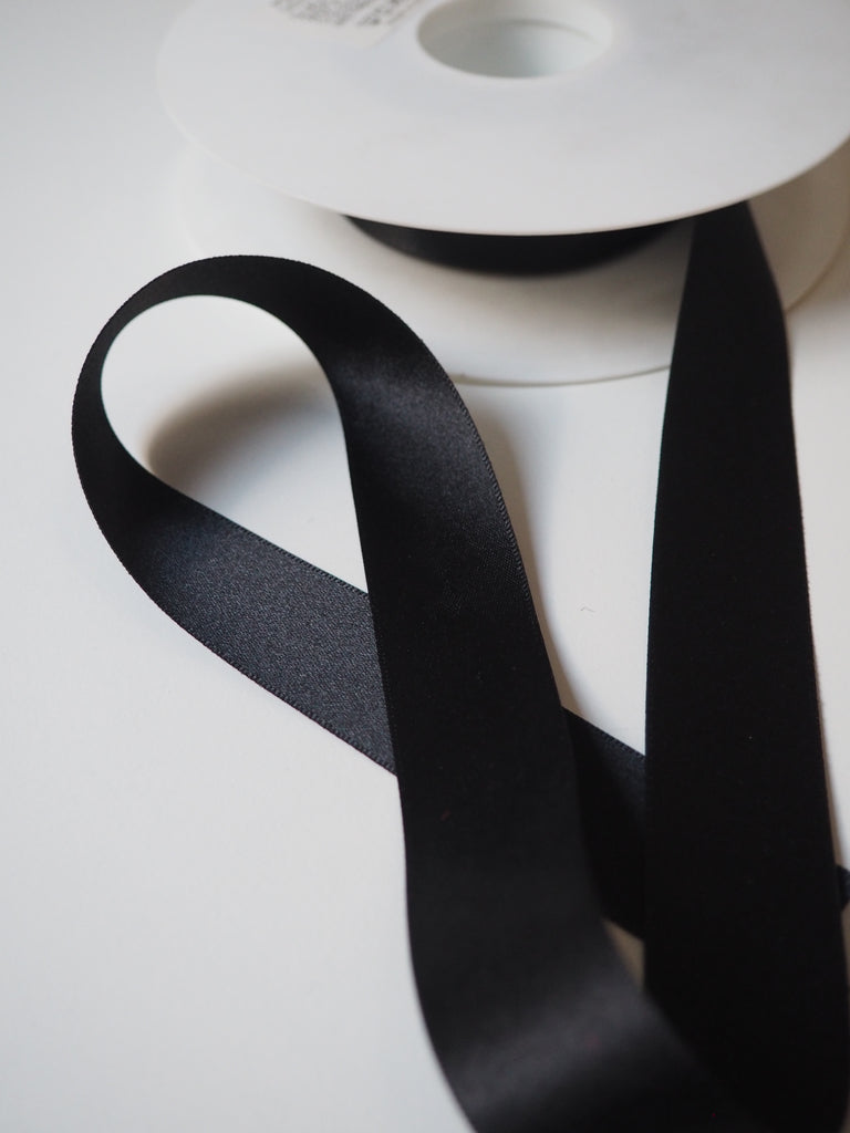 Black Double Faced Satin Ribbon 25mm