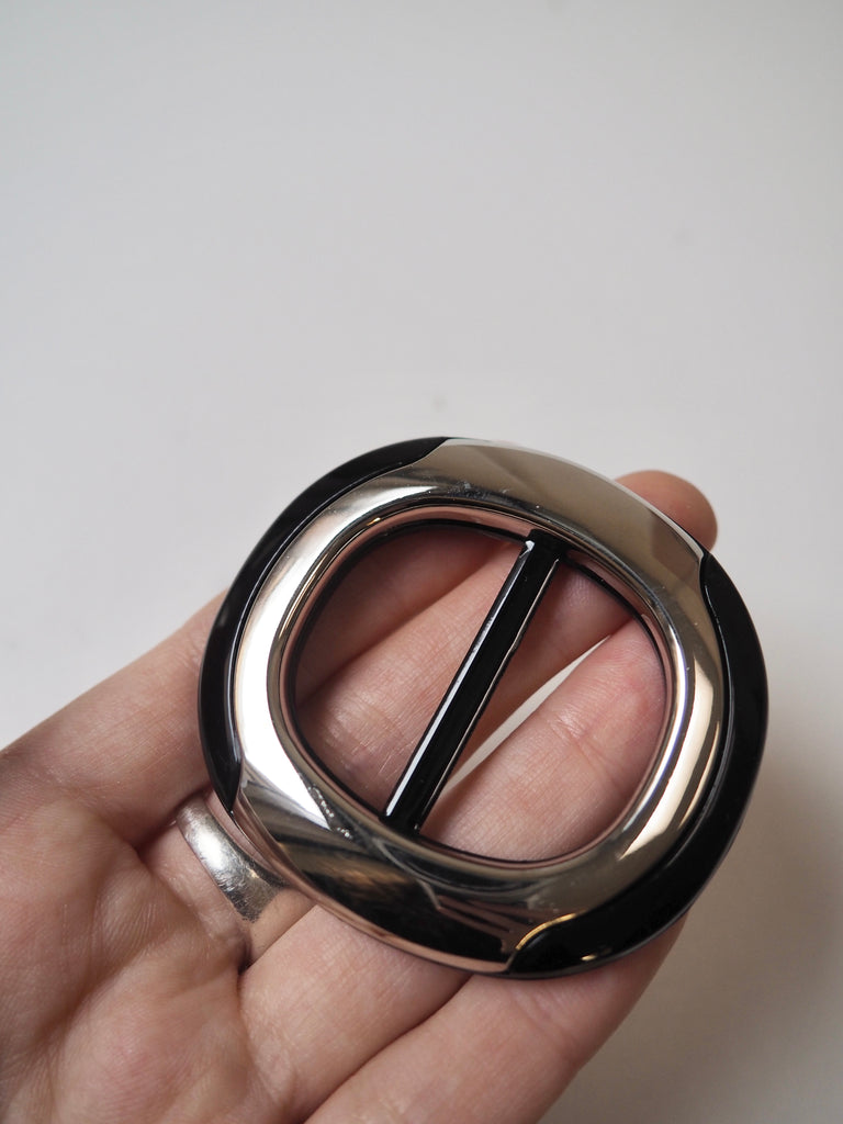 Black + Silver Plastic Slider 3cm