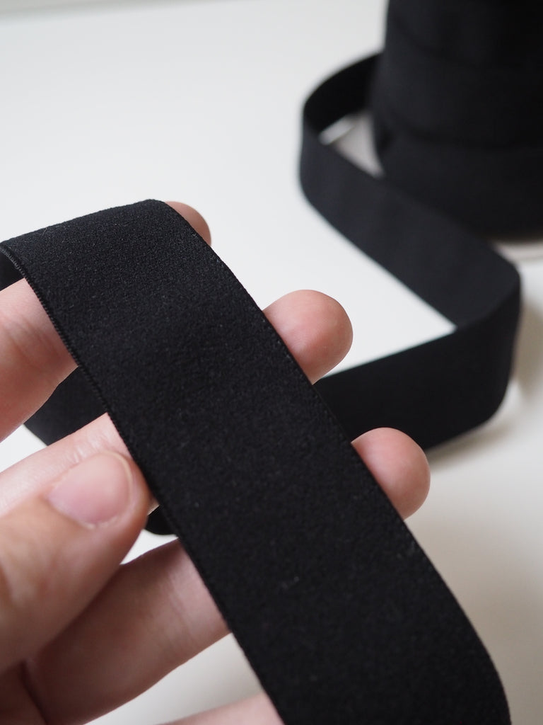 Black Plush Elastic 32mm