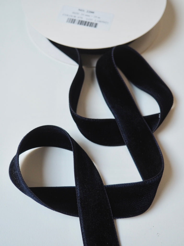 Le Claudel Midnight Double Faced Velvet Ribbon 24mm
