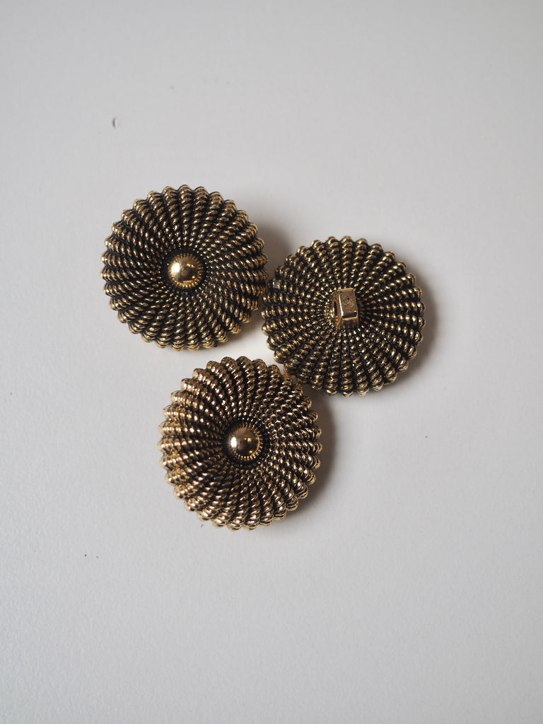 Gold Ornate Shank Buttons 30mm/48L