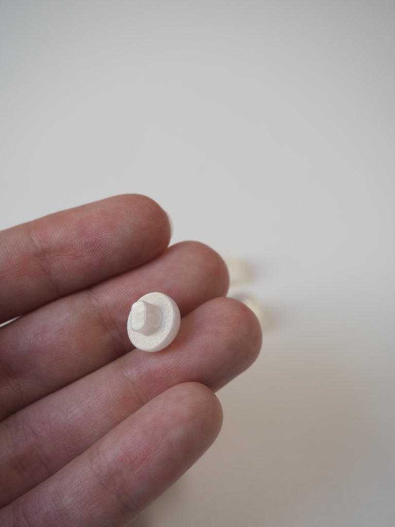 Ivory Iridescent Plastic Shank Buttons 11mm/18L