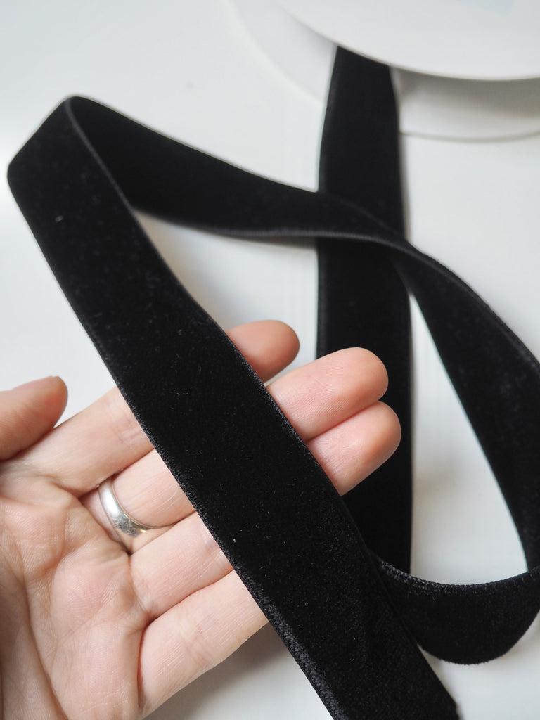 Le Claudel Black Double Faced Velvet Ribbon 24mm
