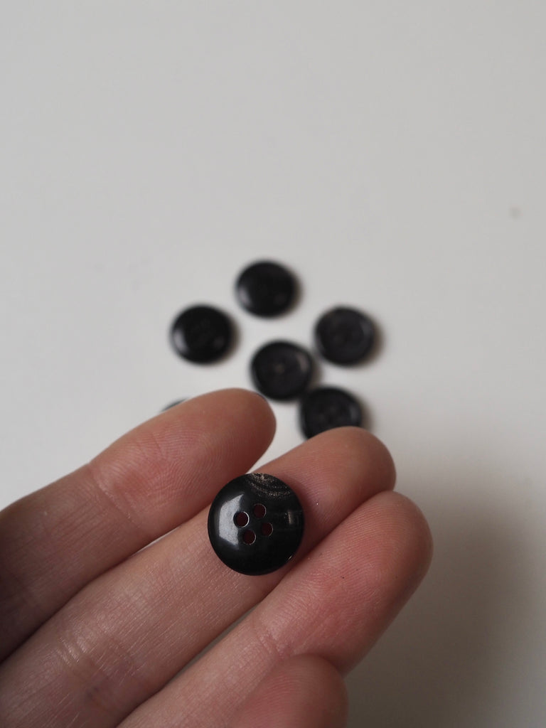 Dark Brown Faux-Horn Buttons 13mm/20L