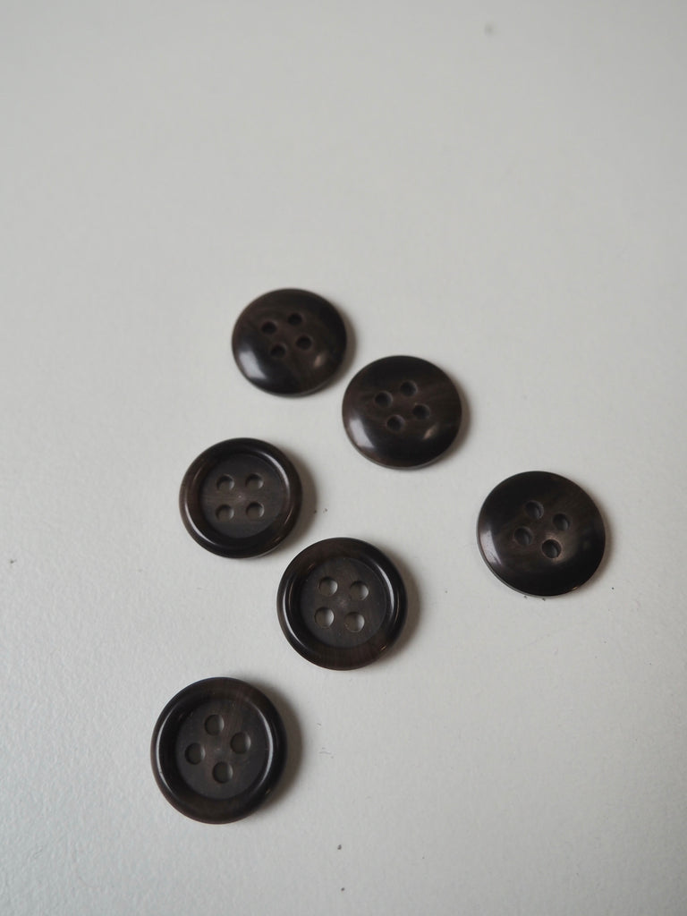 Brown Faux-Horn Rimmed Buttons 15mm/24L