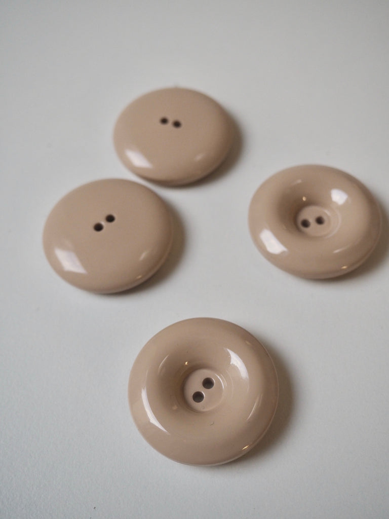 Beige Chunky Rimmed Buttons 34mm/54L