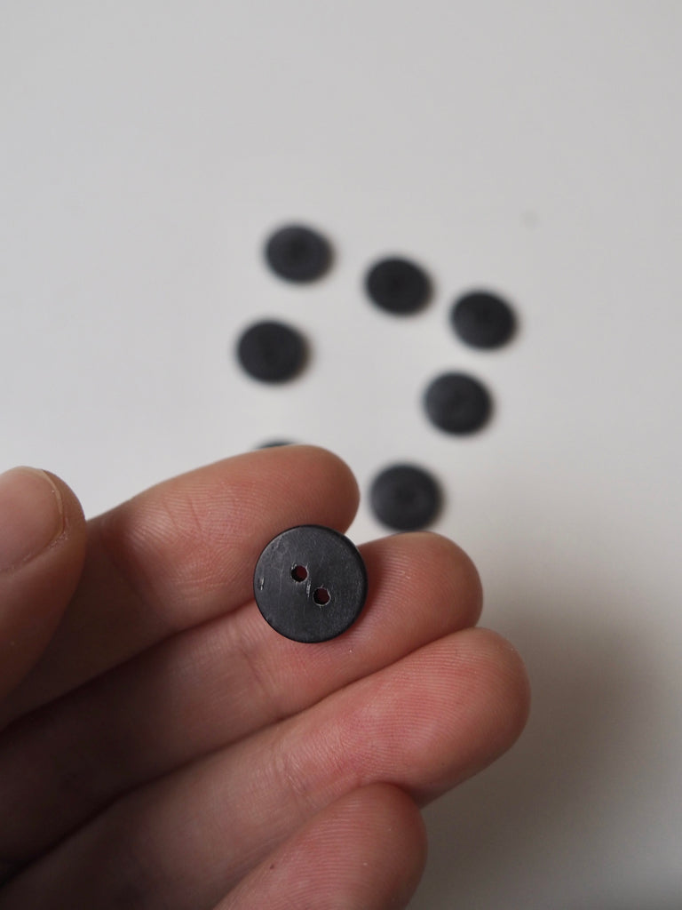 Slate Weathered Buttons 12mm/18L