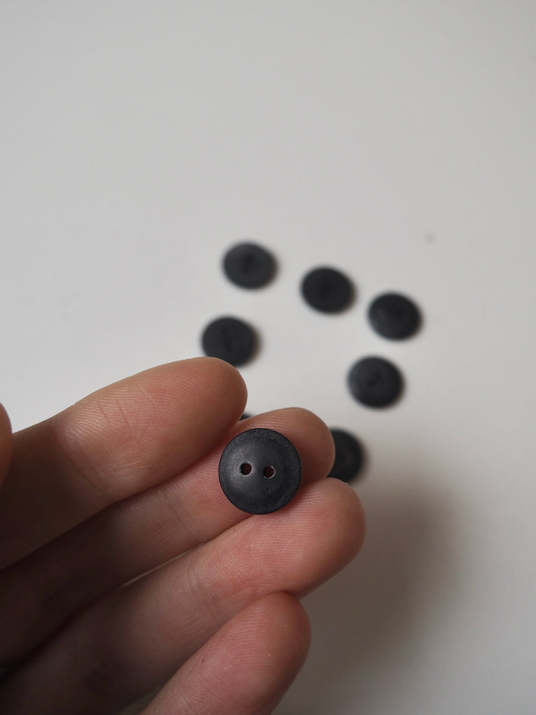 Slate Weathered Buttons 12mm/18L