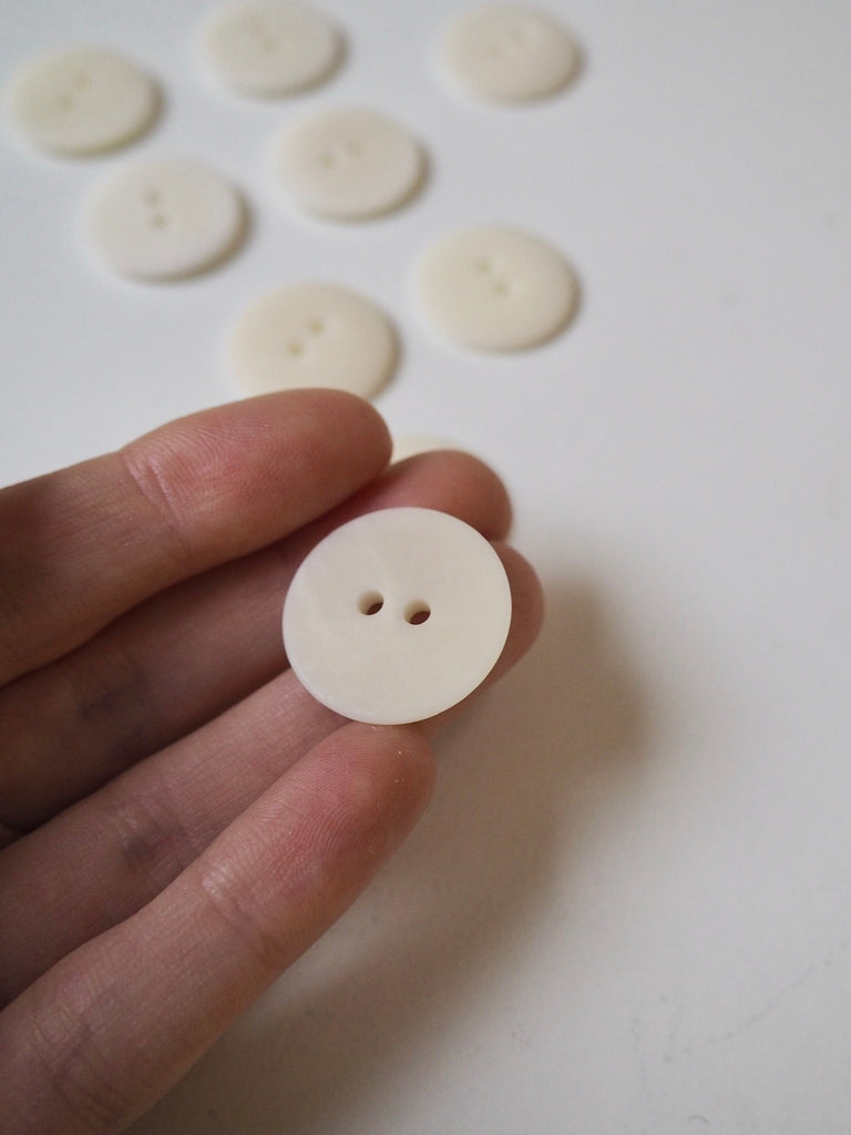 Natural Corozo Buttons 22mm/35L