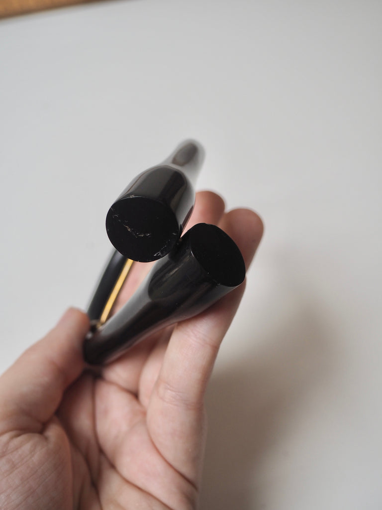 Black Twisted Horseshoe Buckle 7cm