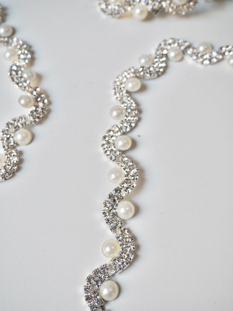 Silver Crystal Pearl Curve Trim 15mm