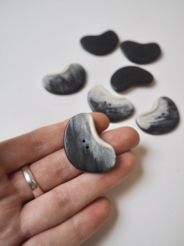 Grey Brushed Bean Corozo Buttons 21mm/34L